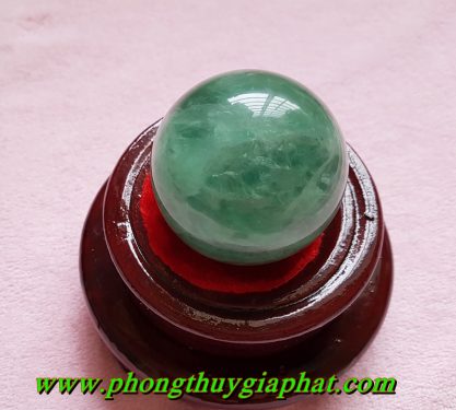 Quả cầu phong thủy thạch anh xanh