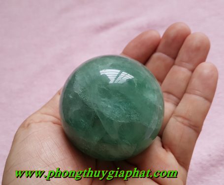 Quả cầu phong thủy thạch anh xanh