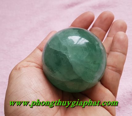 Quả cầu phong thủy thạch anh xanh
