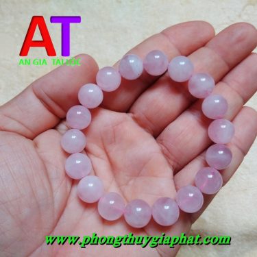 Vòng đeo tay thạch anh hồng