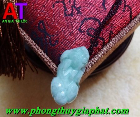 Mặt dây chuyền tỳ hưu cẩm thạch trắng