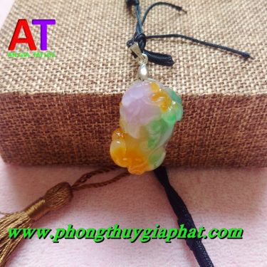 Mặt dây chuyền tỳ hưu đá tứ quý 