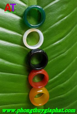 Nhẫn đá mã não