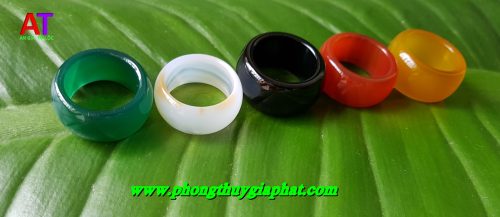 Nhẫn đá mã não