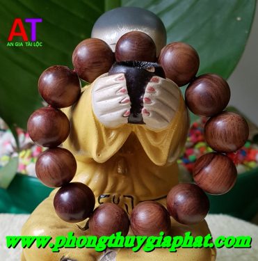 Vòng đeo tay gỗ sưa 