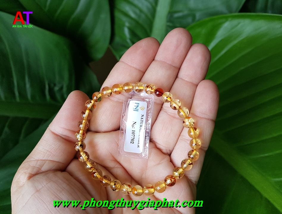 Vòng đeo tay hổ phách