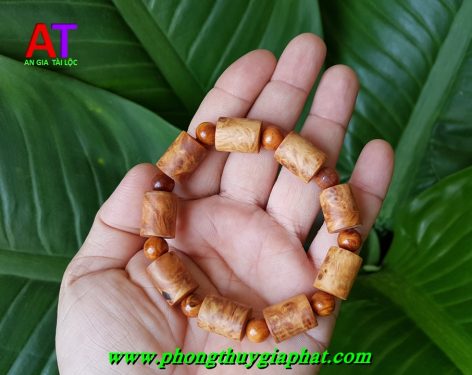 Vòng đeo tay huyết long nu đốt trúc