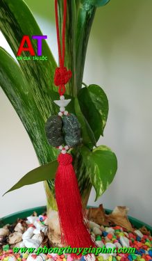 Móc treo ô tô tỳ hưu ngọc cẩm thạch