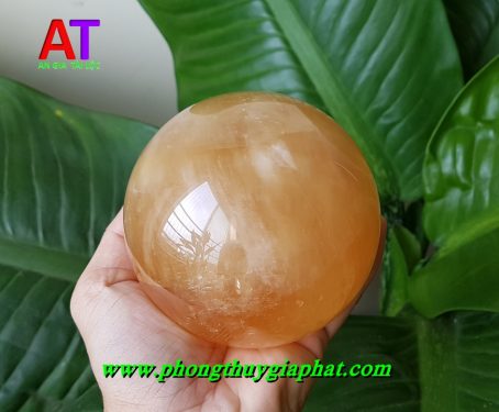 Quả cầu phong thủy thạch anh vàng