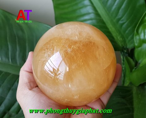 Quả cầu phong thủy thạch anh vàng