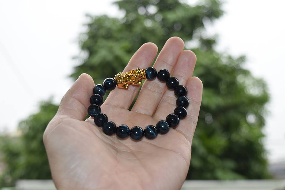Sức mạnh phong thủy của Vòng đeo tay đá thạch anh mắt chim ưng