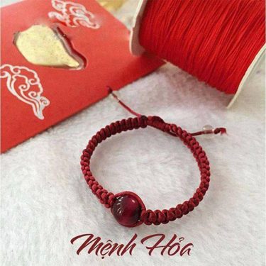 Vòng tay phong thủy “bùa may mắn”