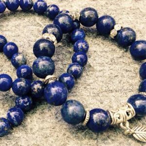 Vòng tay phong thủy “bùa may mắn”