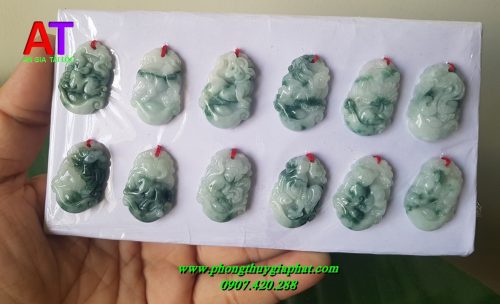 Mặt dây chuyền cẩm thạch