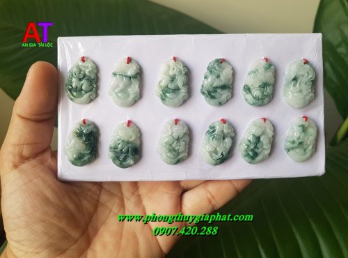 Mặt dây chuyền cẩm thạch