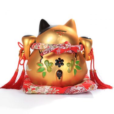 Mèo vàng may mắn Nhật Bản