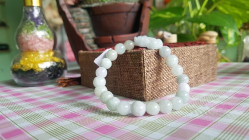 Vòng tay cẩm thạch