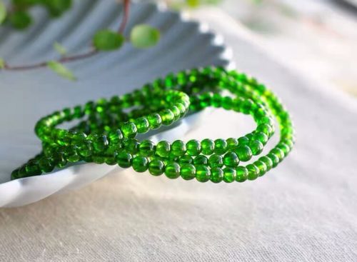 Vòng tay diopside quấn 3 vòng