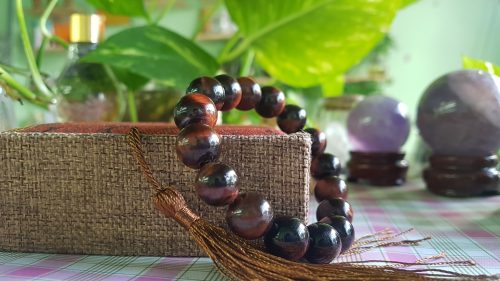 Vòng đeo tay đá mắt hổ đỏ 12li