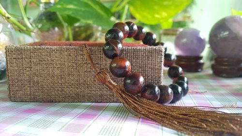 Vòng đeo tay đá mắt hổ đỏ 12li