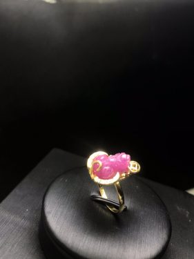 Tỳ hưu ruby