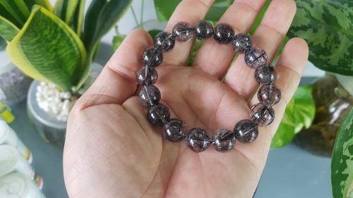 vòng đeo tay đá thạch anh tóc đen