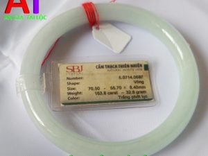 VÒNG CẨM THẠCH TRẮNG