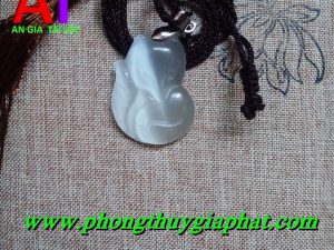 Mặt dây chuyền hồ ly thạch anh trắng