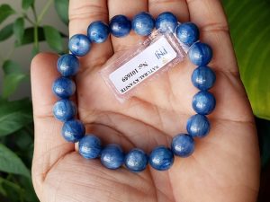 Vòng đeo tay đá kyanite